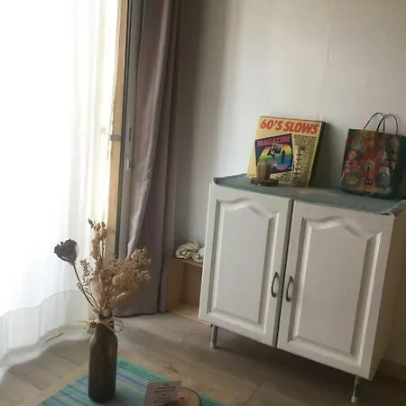 Charmant Studio Esprit Bassin Jardin Privatif